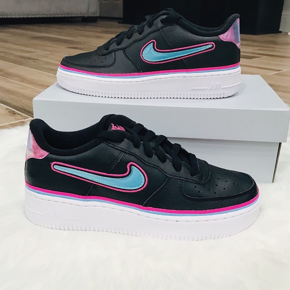 Nike Air Force 1 LV8 - Picture 3 of 8